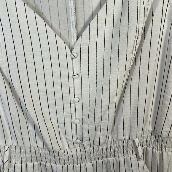 Etophe Studios White with Black Pinstripes Jumpsuit Fresh Vacation Cruise Size M - Picture 5 of 9